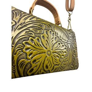 Leon Mexico Genuine Tooled Leather Floral Wallet Crossbody Purse Olive